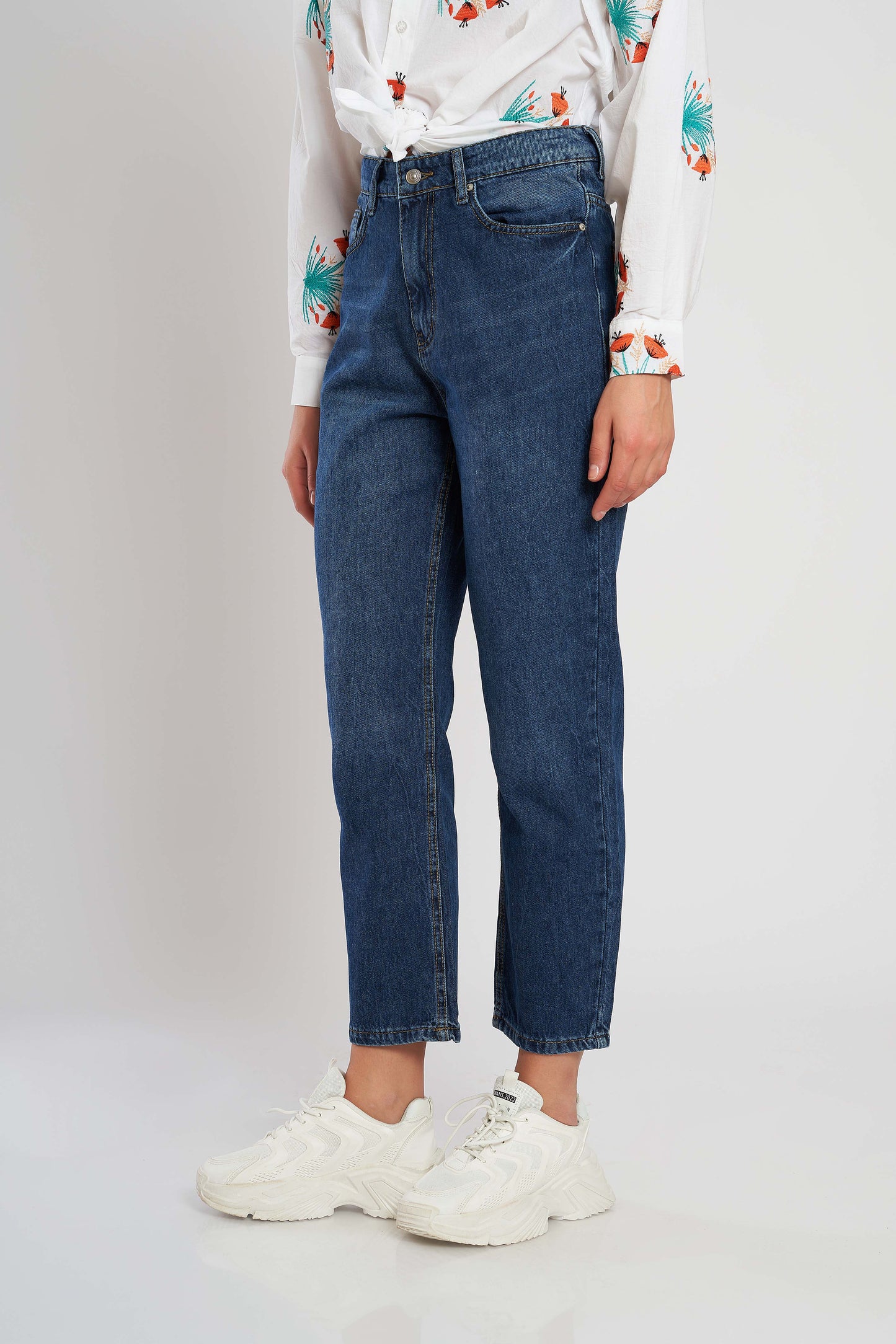 Mom Fit Jeans - For Women