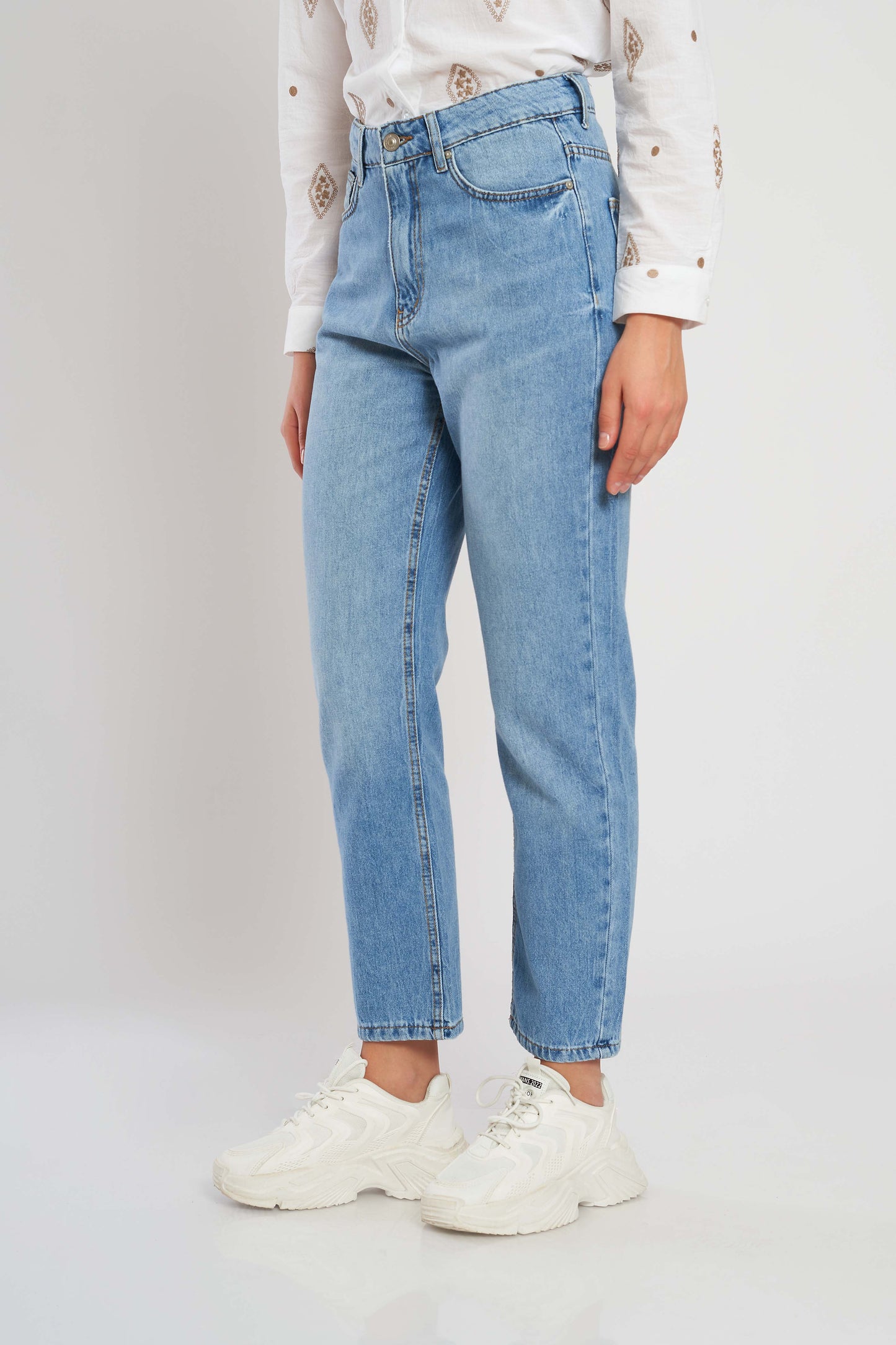 Mom Fit Jeans - For Women