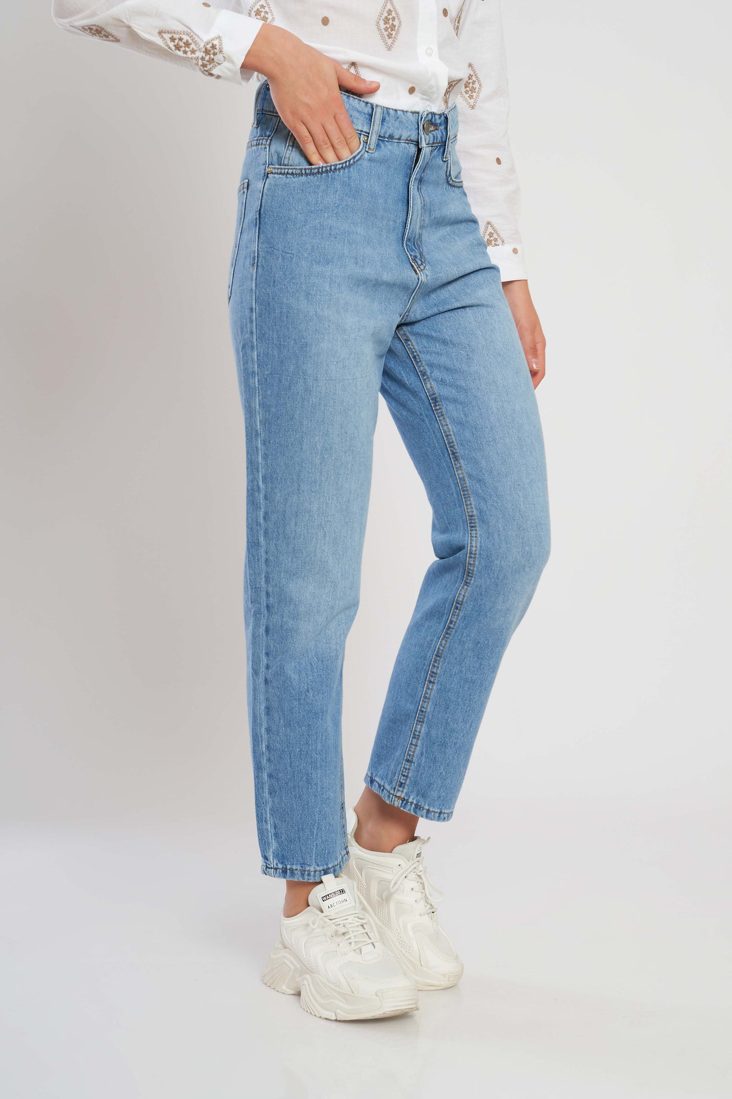 Mom Fit Jeans - For Women
