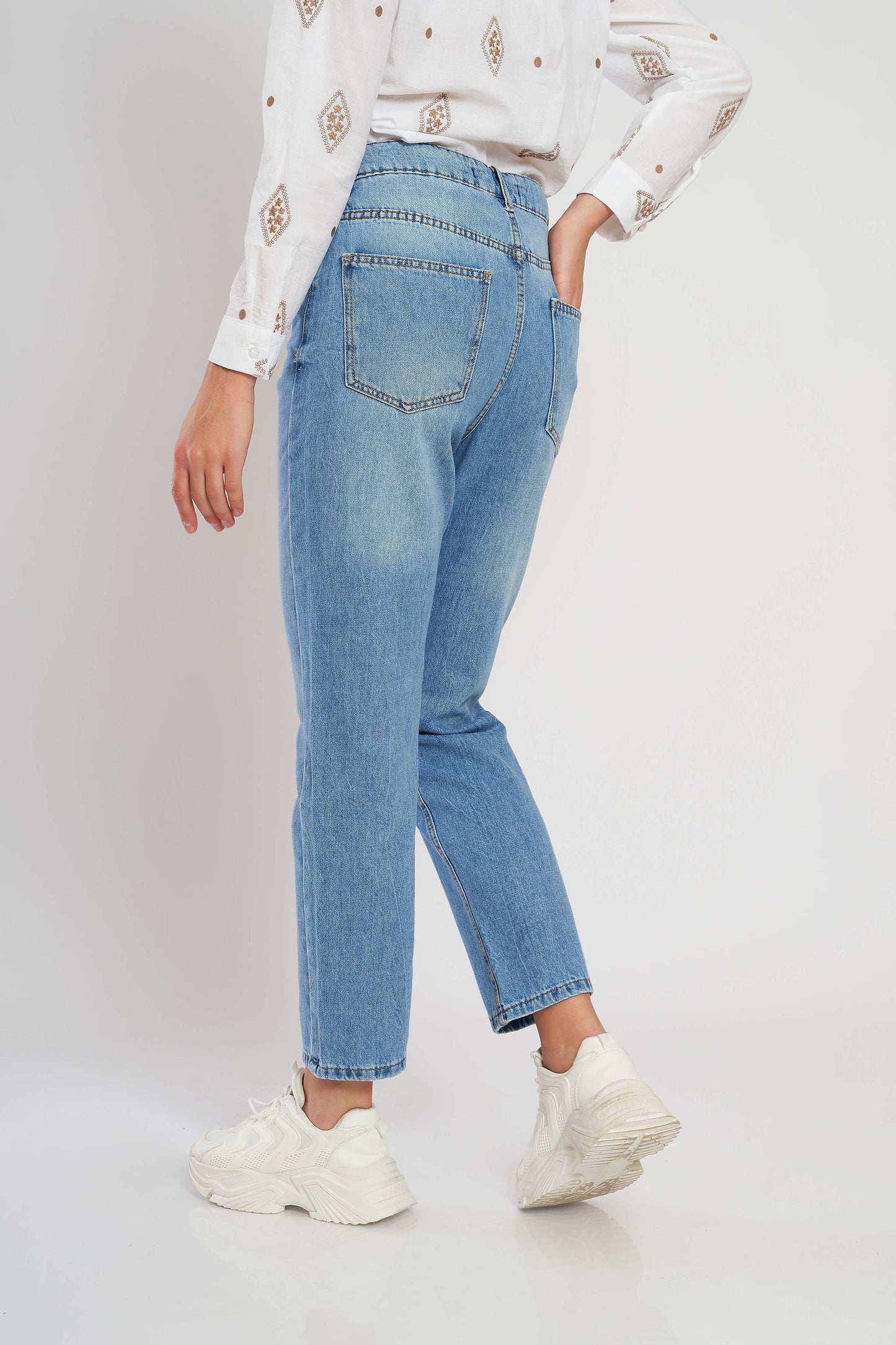 Mom Fit Jeans - For Women