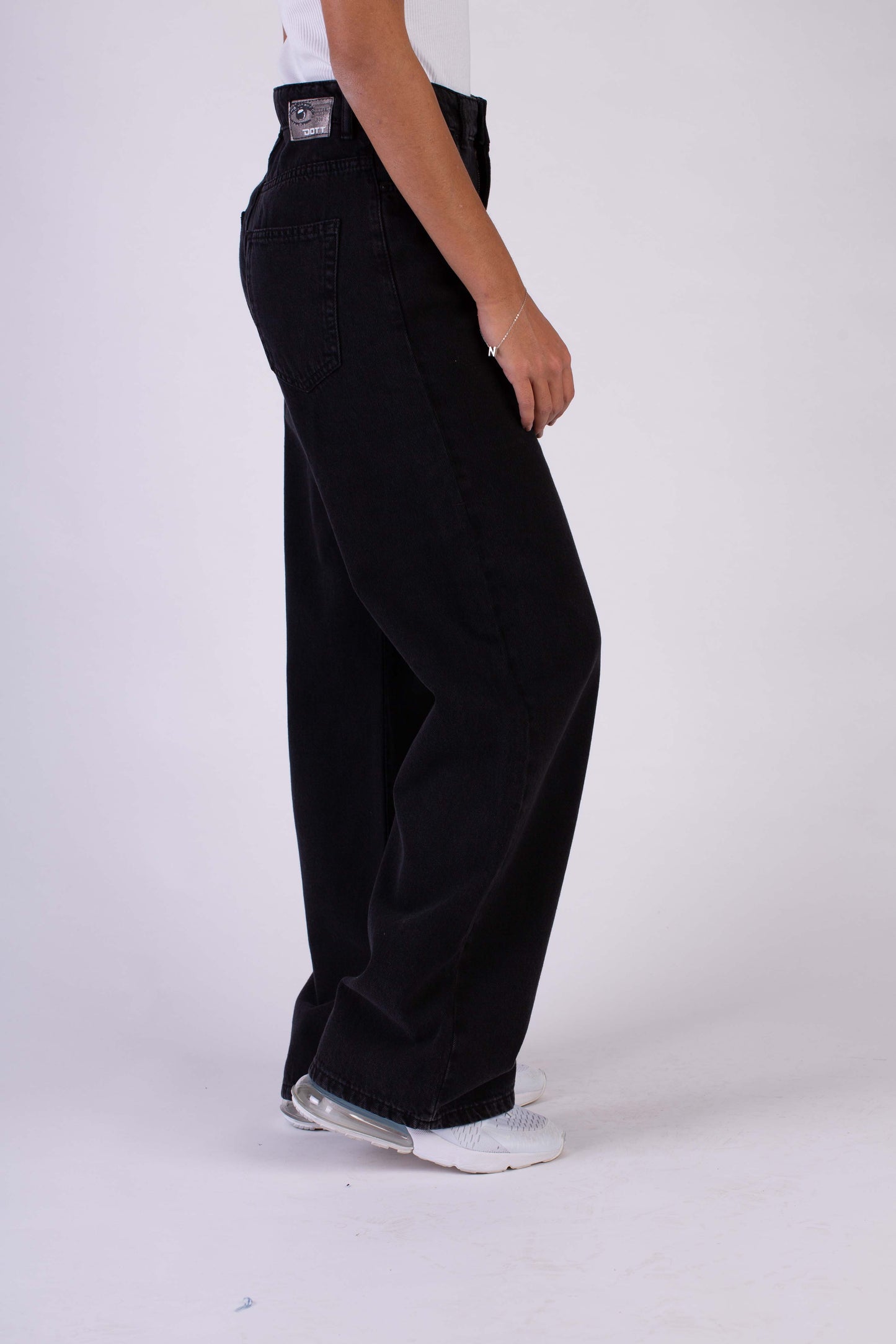 Wide-Leg Jeans - For Women