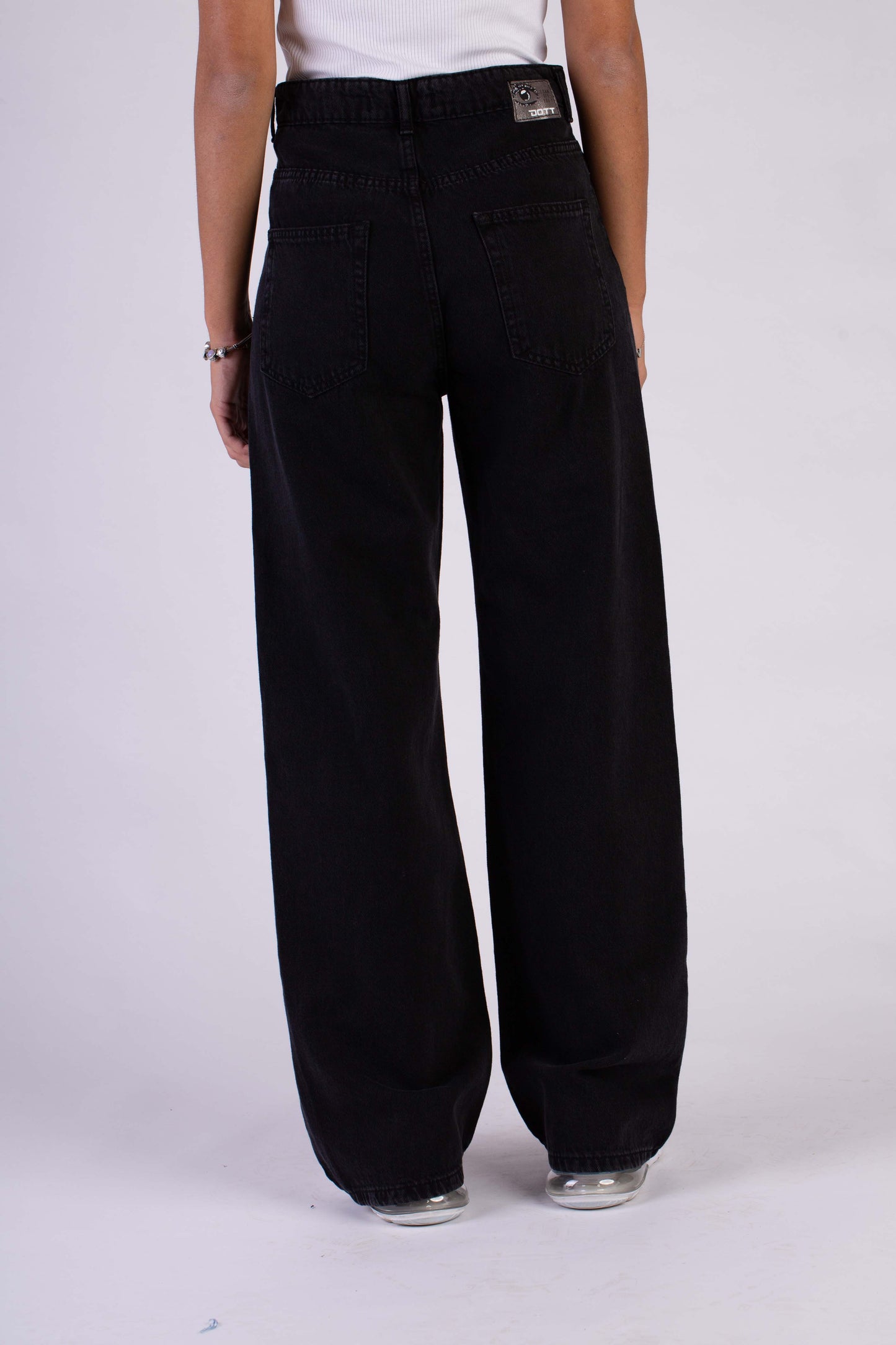 Wide-Leg Jeans - For Women
