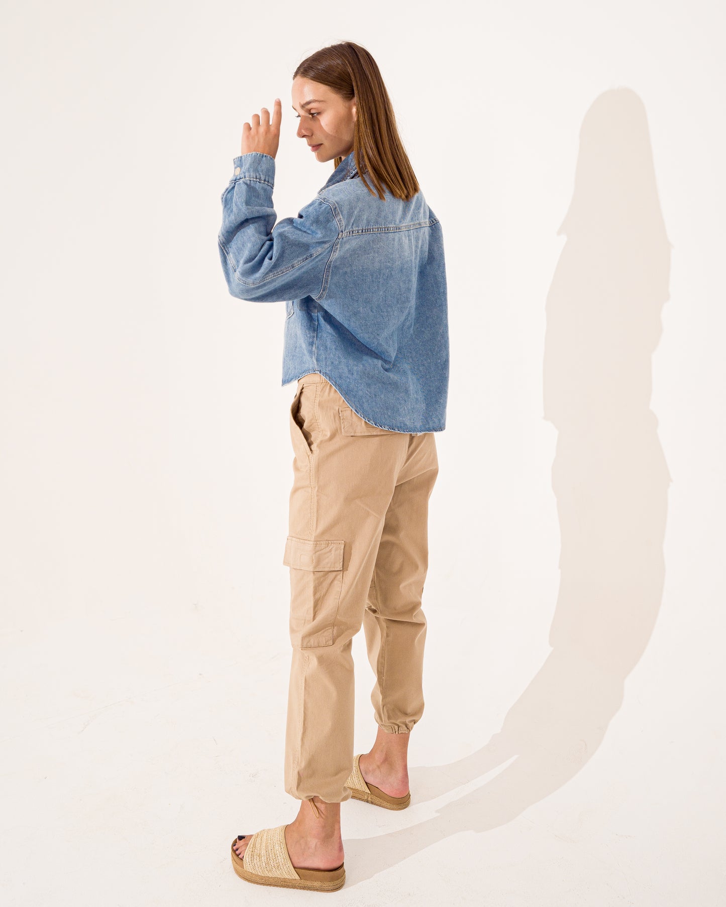 DENIM JACKET WITH 2 POCKETS