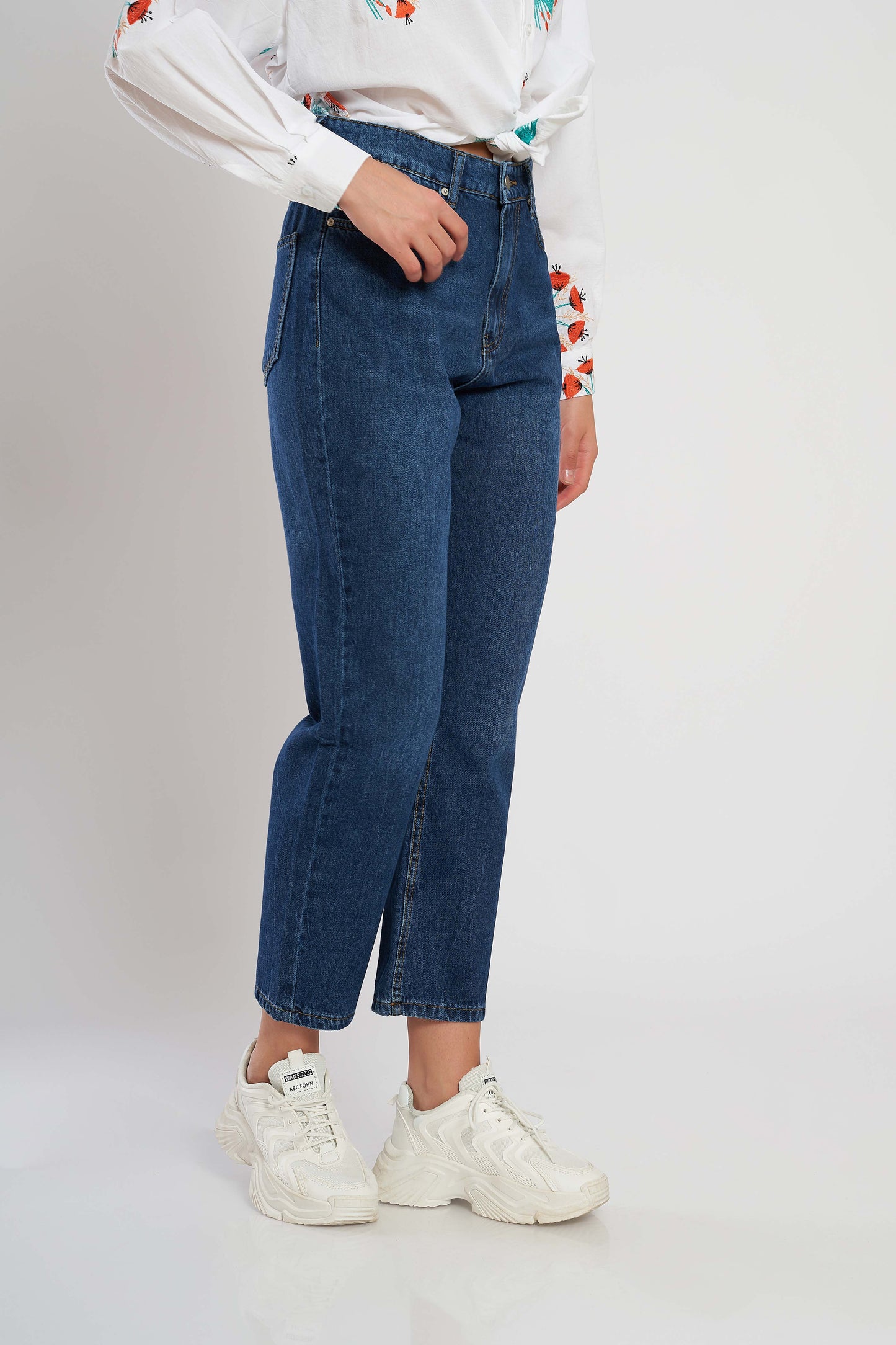 Mom Fit Jeans - For Women