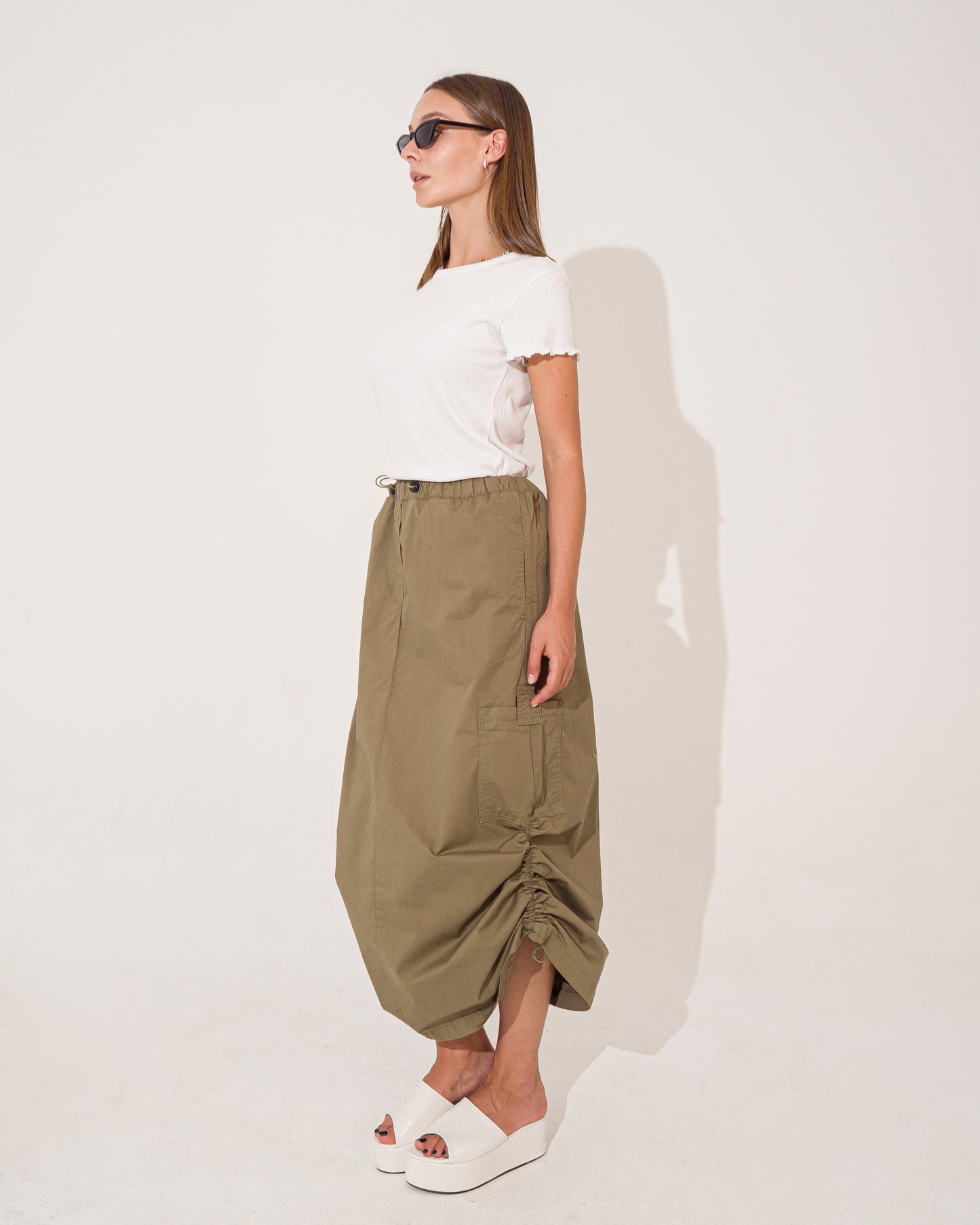 MIDI LENGHT GAGARDINE SKIRT WITH SIDE STRAP