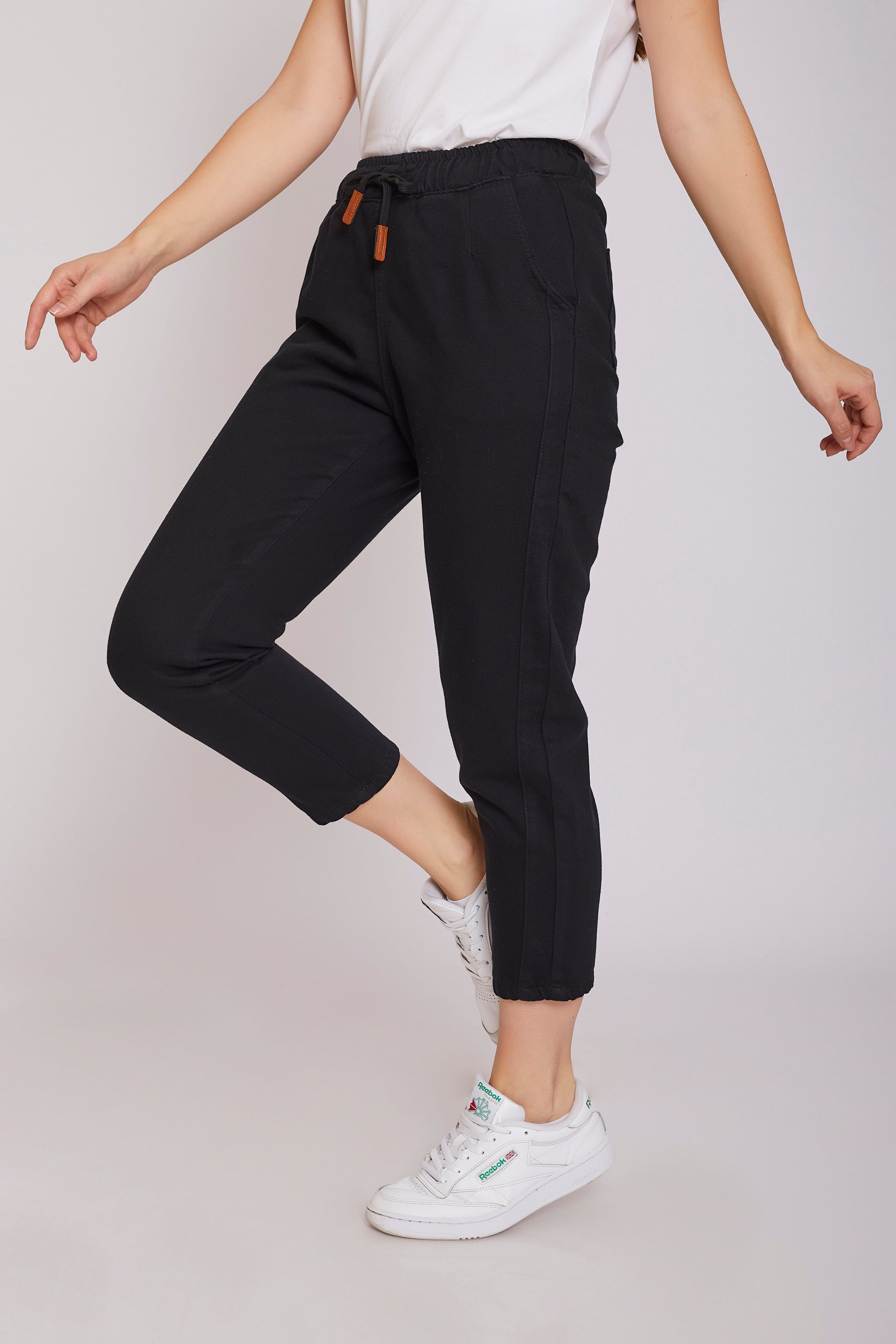 dj mom-fit gabardine elastic waistband