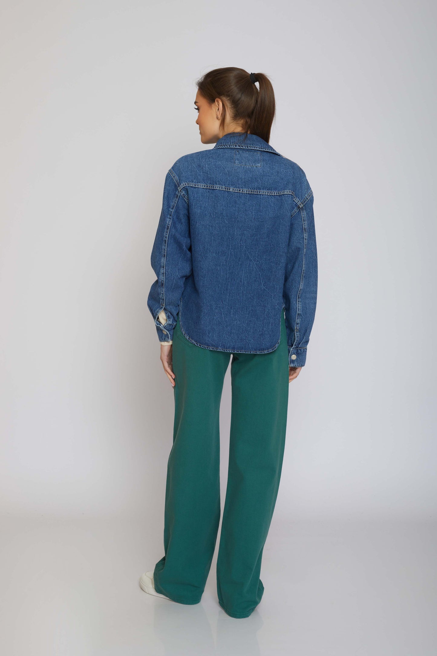 DENIM JACKET WITH 2 POCKETS