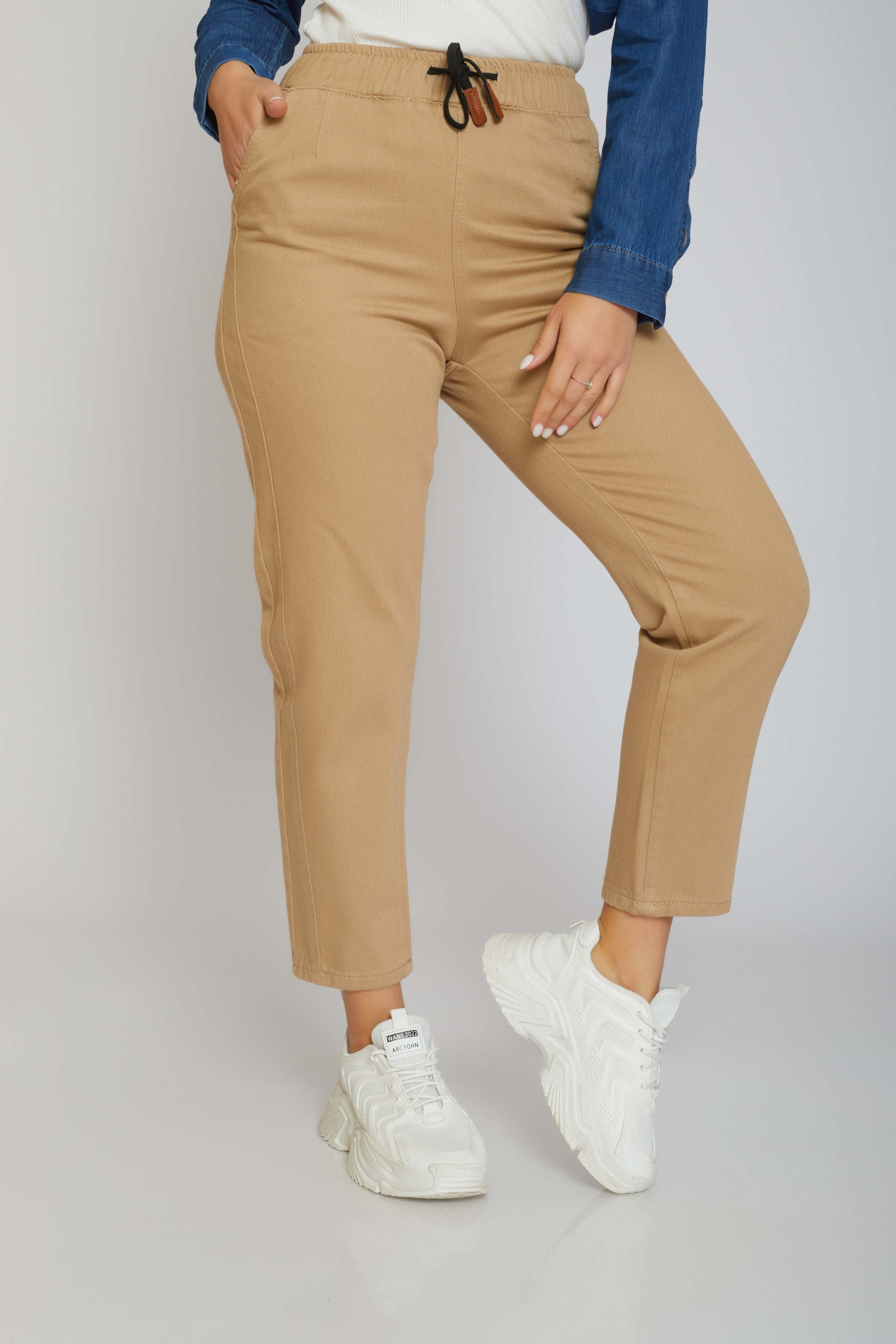 dj mom-fit gabardine elastic waistband